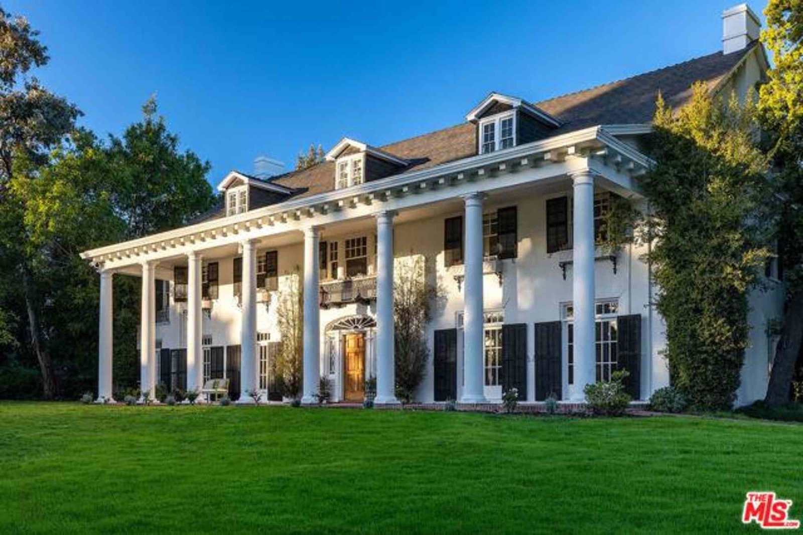 House at 1006 N Crescent Dr, Beverly Hills, CA 90210
