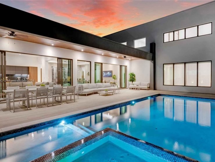 House at 2110 NE 197th Terrace, Miami, FL 33179