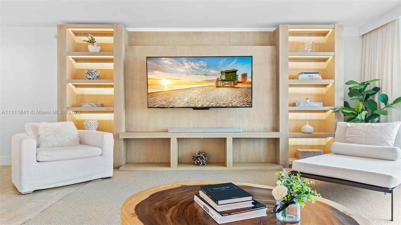 Apartments at 102 24th St #904, Miami Beach, FL 33139
