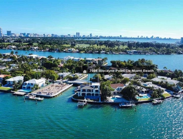 House at 7988 Biscayne Point Cir #7988, Miami Beach, FL 33141