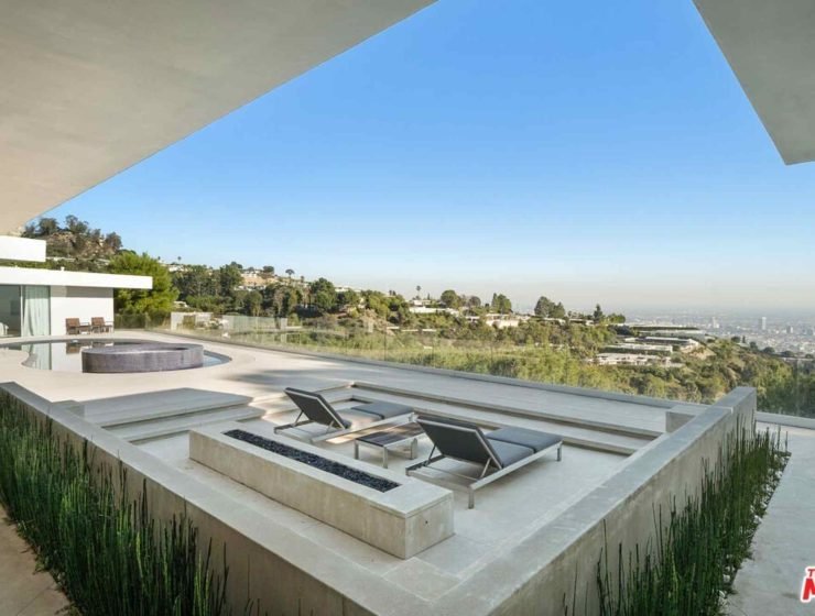 House at 1610 Carla Ridge, Beverly Hills, CA 90210