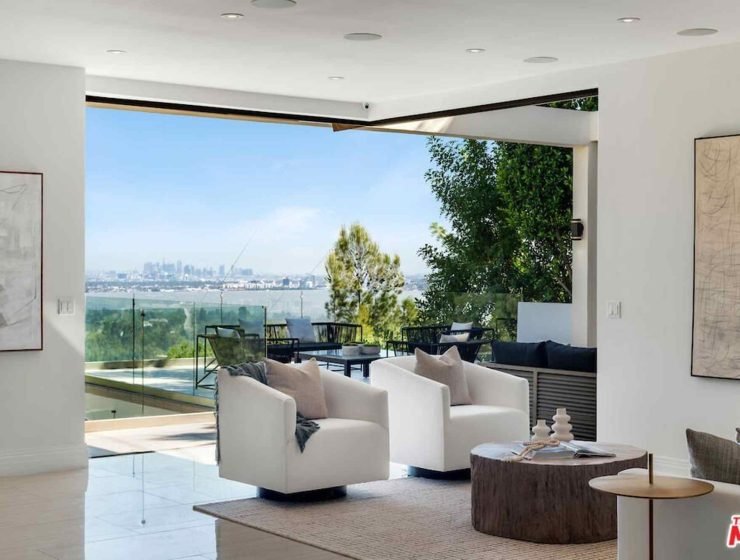 House at 1280 Angelo Dr, Beverly Hills, CA 90210