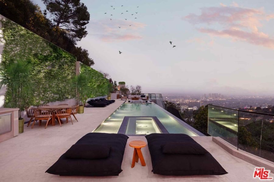 House at 1690 N Doheny Dr, Los Angeles, CA 90069