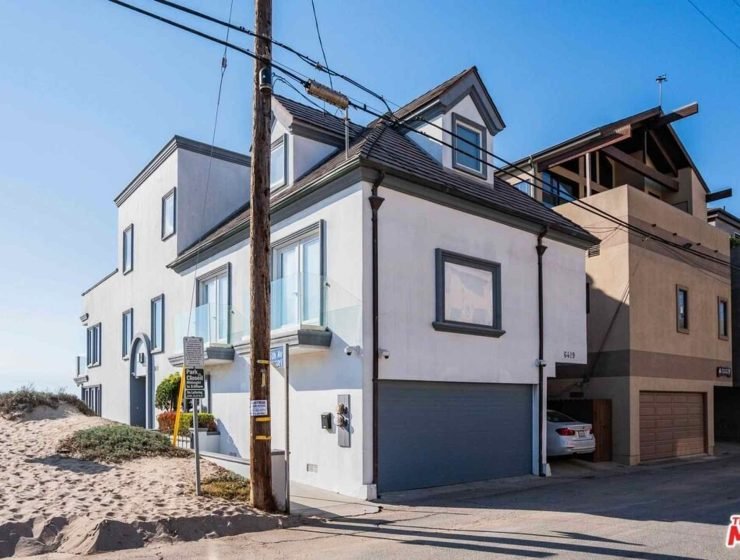 House at 6419 Ocean Front Walk, Los Angeles, CA 90293