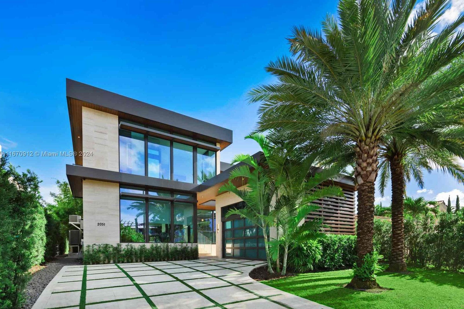 House at 2051 N Bay Rd, Miami Beach, FL 33140