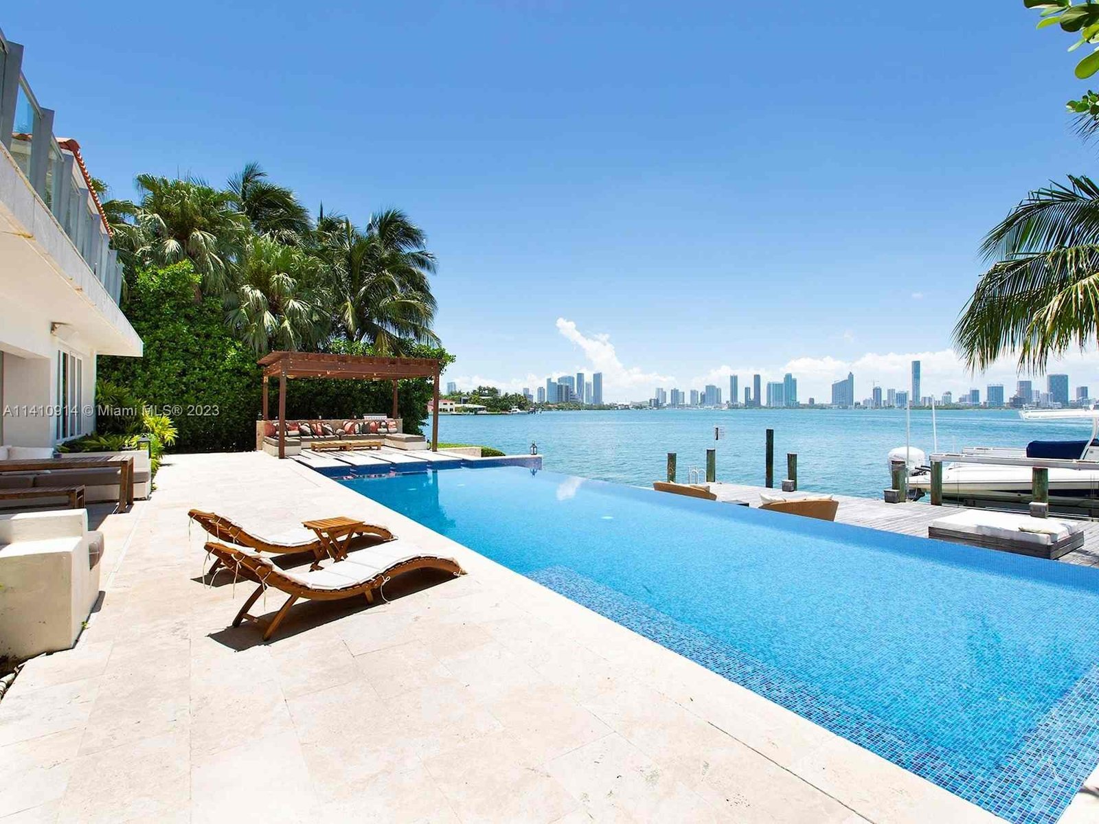 House at 820 W Dilido Dr, Miami Beach, FL 33139