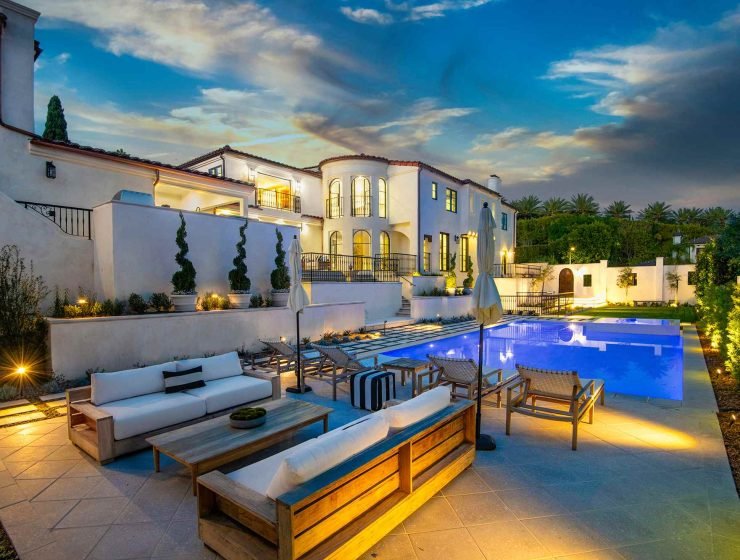 House at 1121 Tower Rd, Beverly Hills, CA 90210