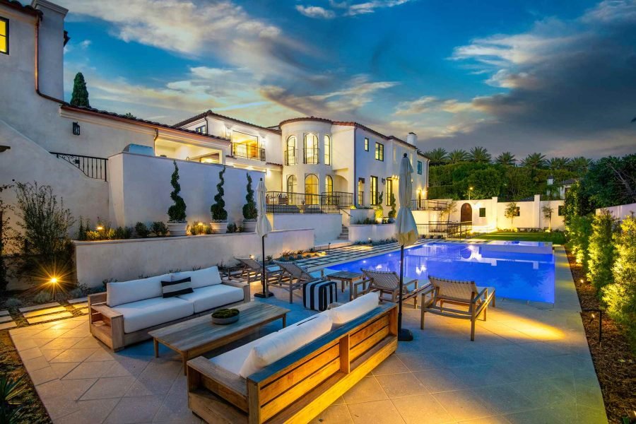 House at 1121 Tower Rd, Beverly Hills, CA 90210