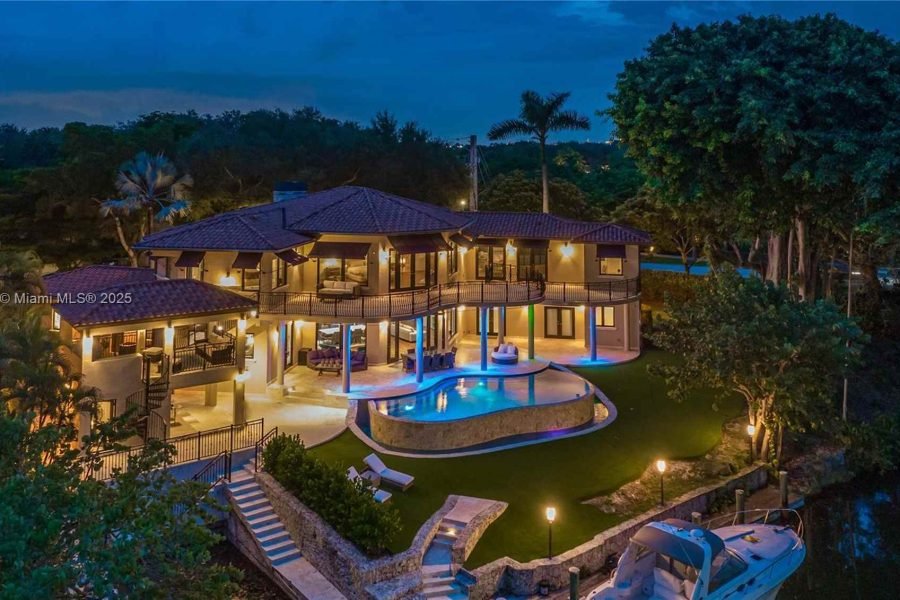 House at 6700 Granada Blvd, Coral Gables, FL 33146
