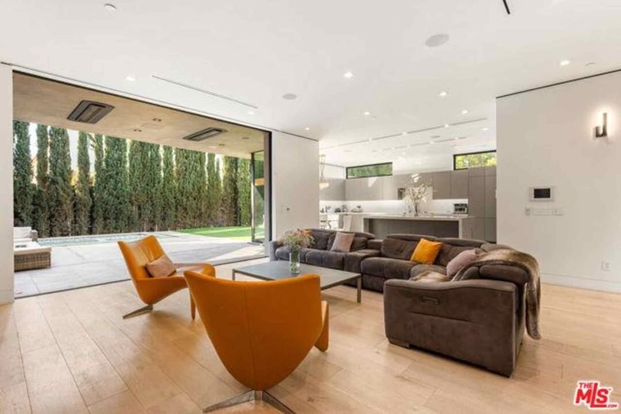 House at 309 S Wetherly Dr, Beverly Hills, CA 90211