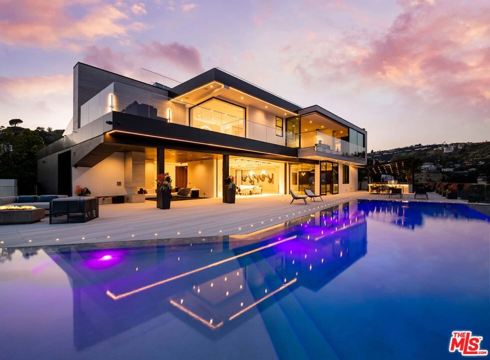 House at 8116 Laurel View Dr, Los Angeles, CA 90069