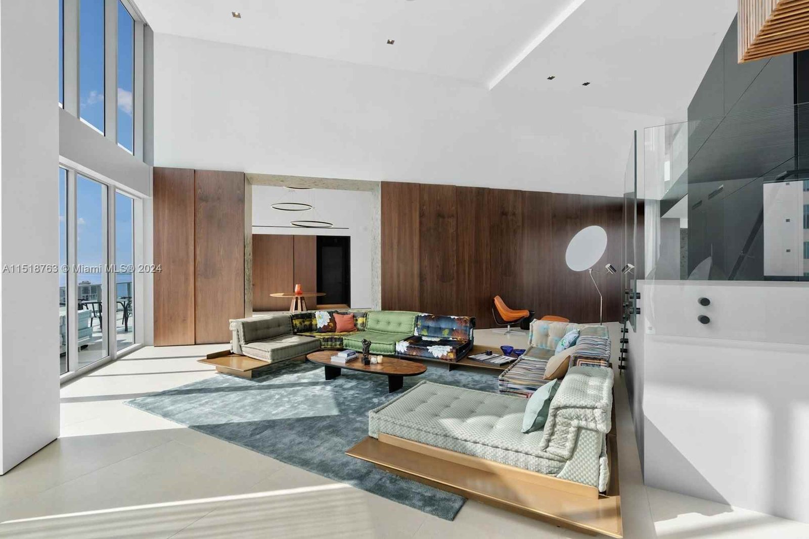 Condo at 1300 Brickell Bay Dr #4401, Miami, FL 33131