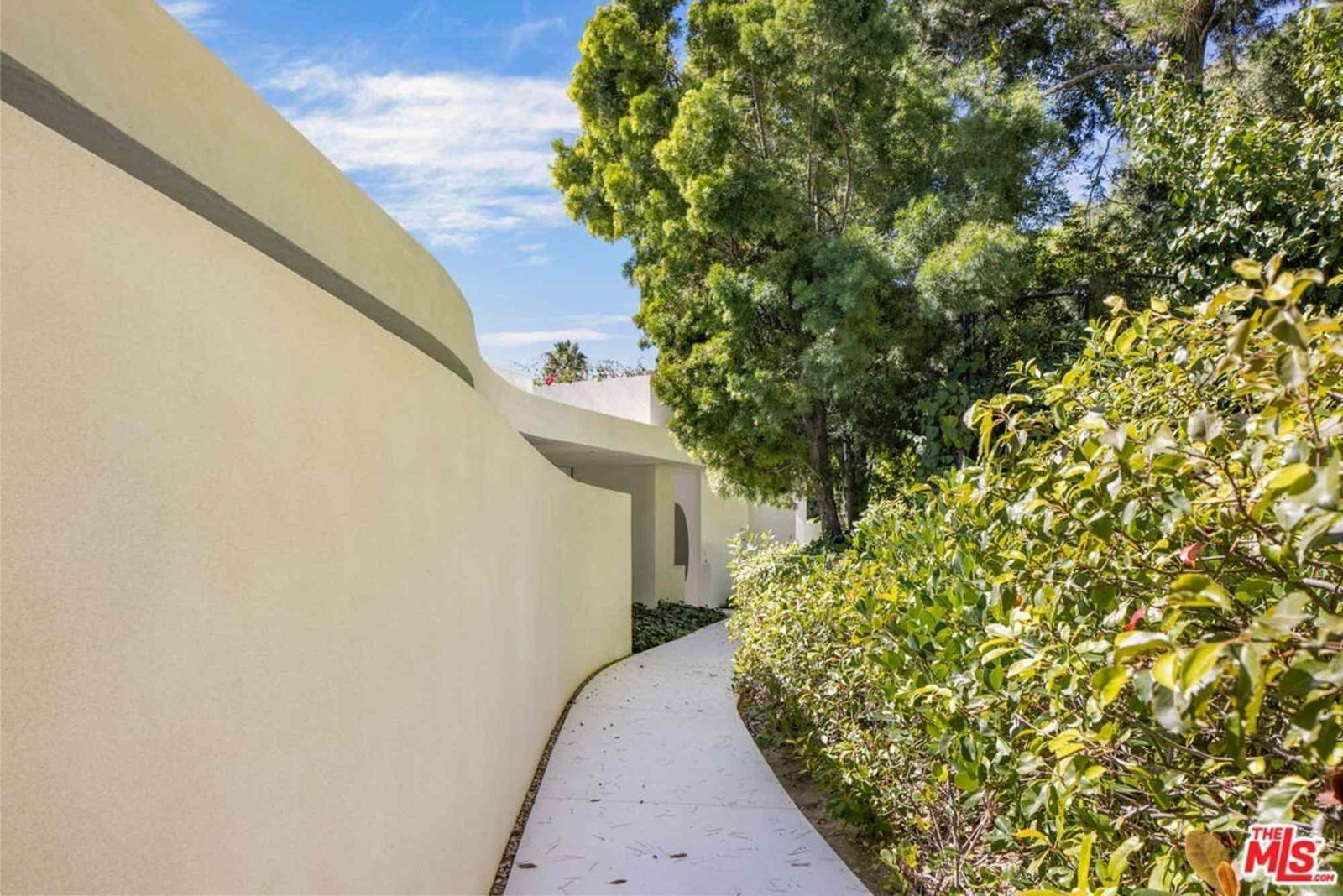 House at 510 Arkell Dr, Beverly Hills, CA 90210