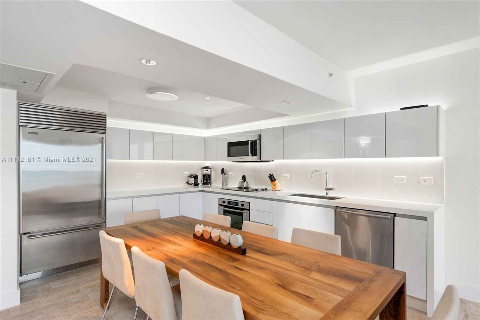 Apartments at 102 24th St #1219, Miami Beach, FL 33139