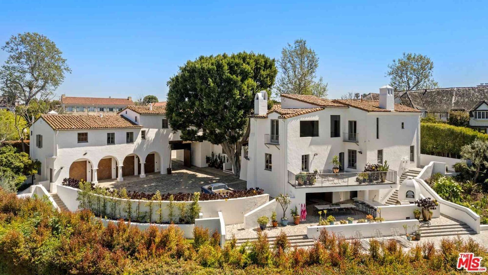 House at 211 S Muirfield Rd, Los Angeles, CA 90004