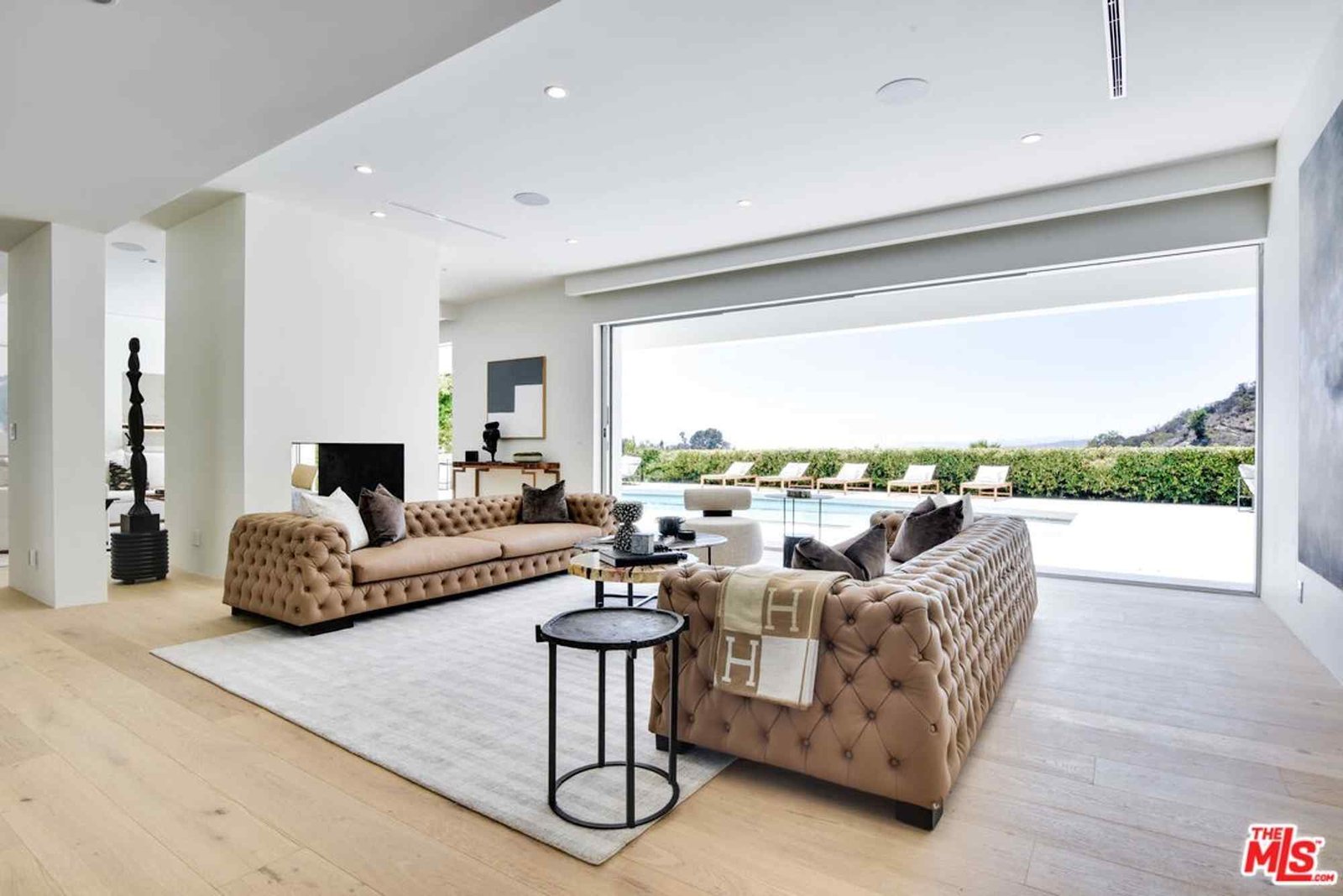 House at 8908 Alto Cedro Dr, Beverly Hills, CA 90210