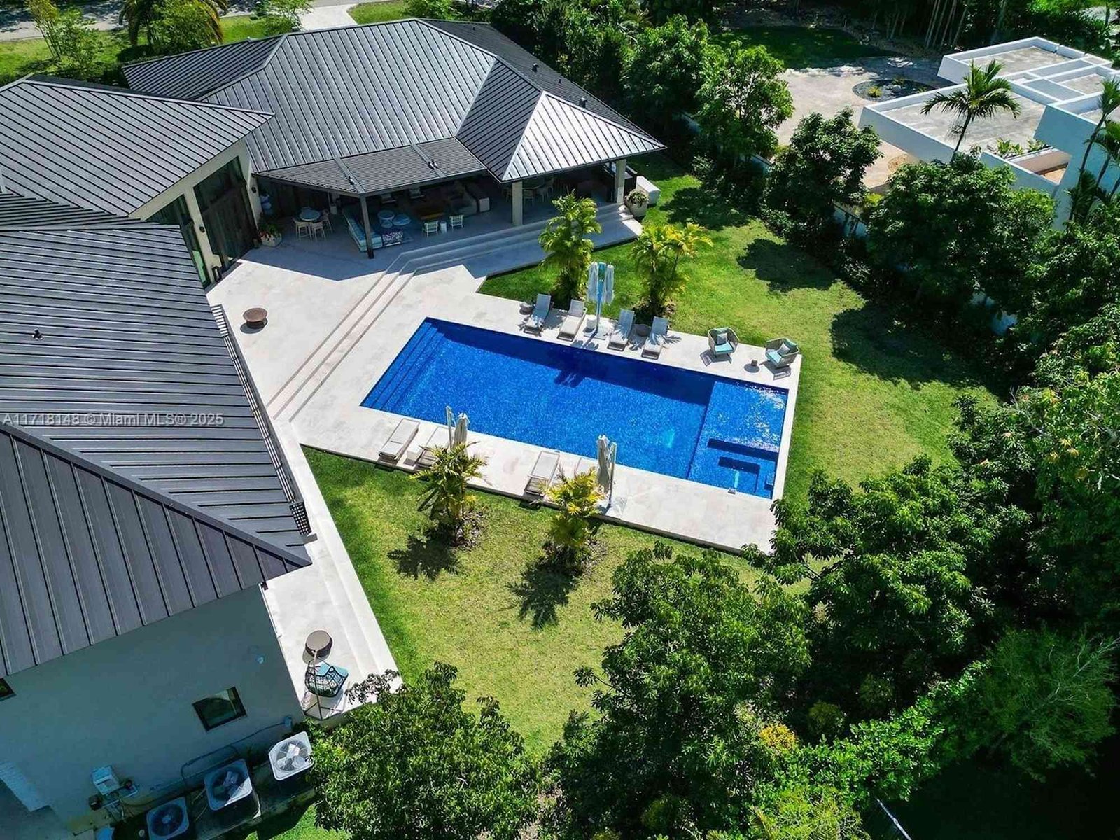 House at 5700 SW 91st St, Pinecrest, FL 33156