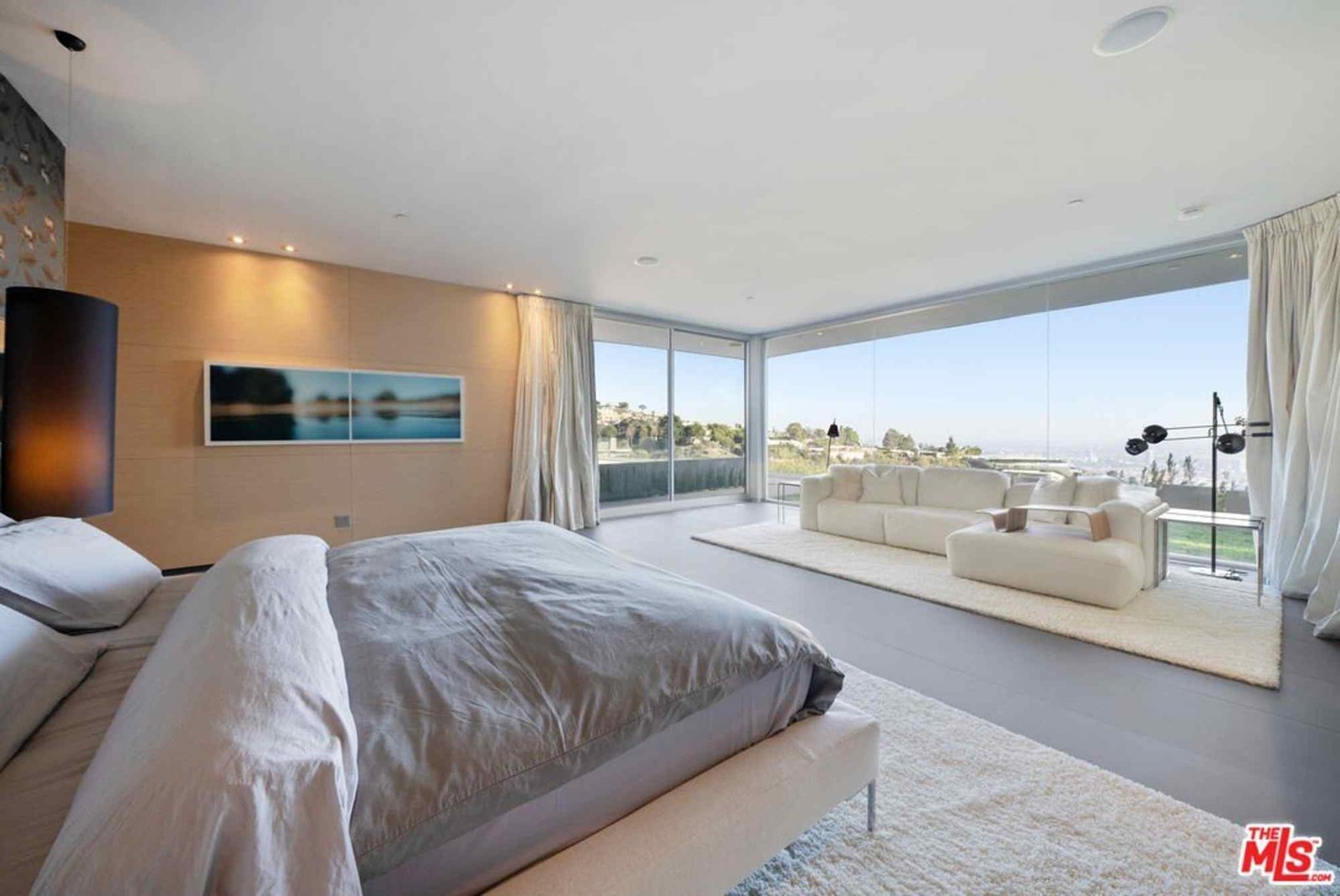 House at 1610 Carla Ridge, Beverly Hills, CA 90210