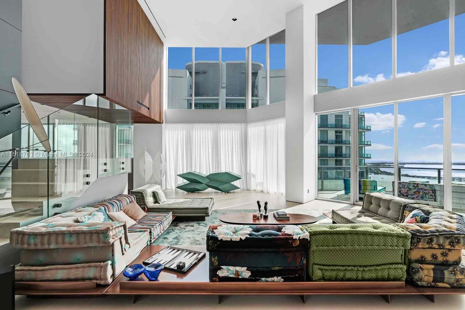 Condo at 1300 Brickell Bay Dr #4401, Miami, FL 33131