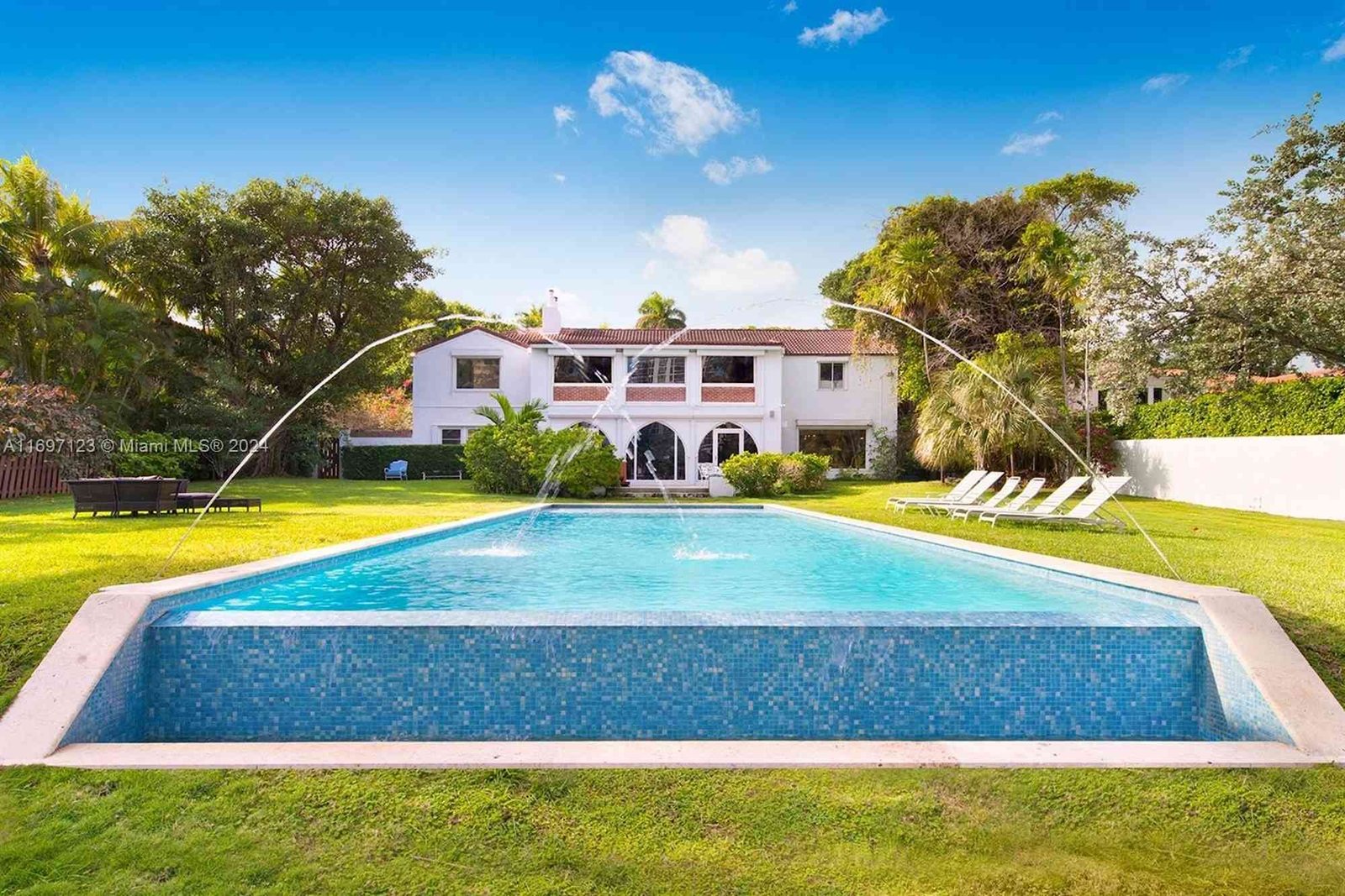 House at 4745 Pine Tree Dr, Miami Beach, FL 33140