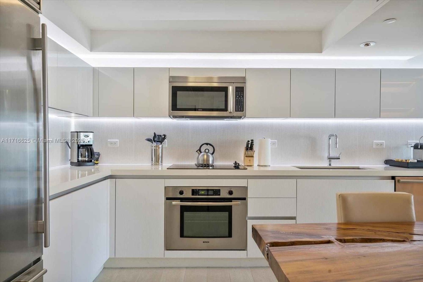 Condo at 102 24th St #1413, Miami Beach, FL 33139
