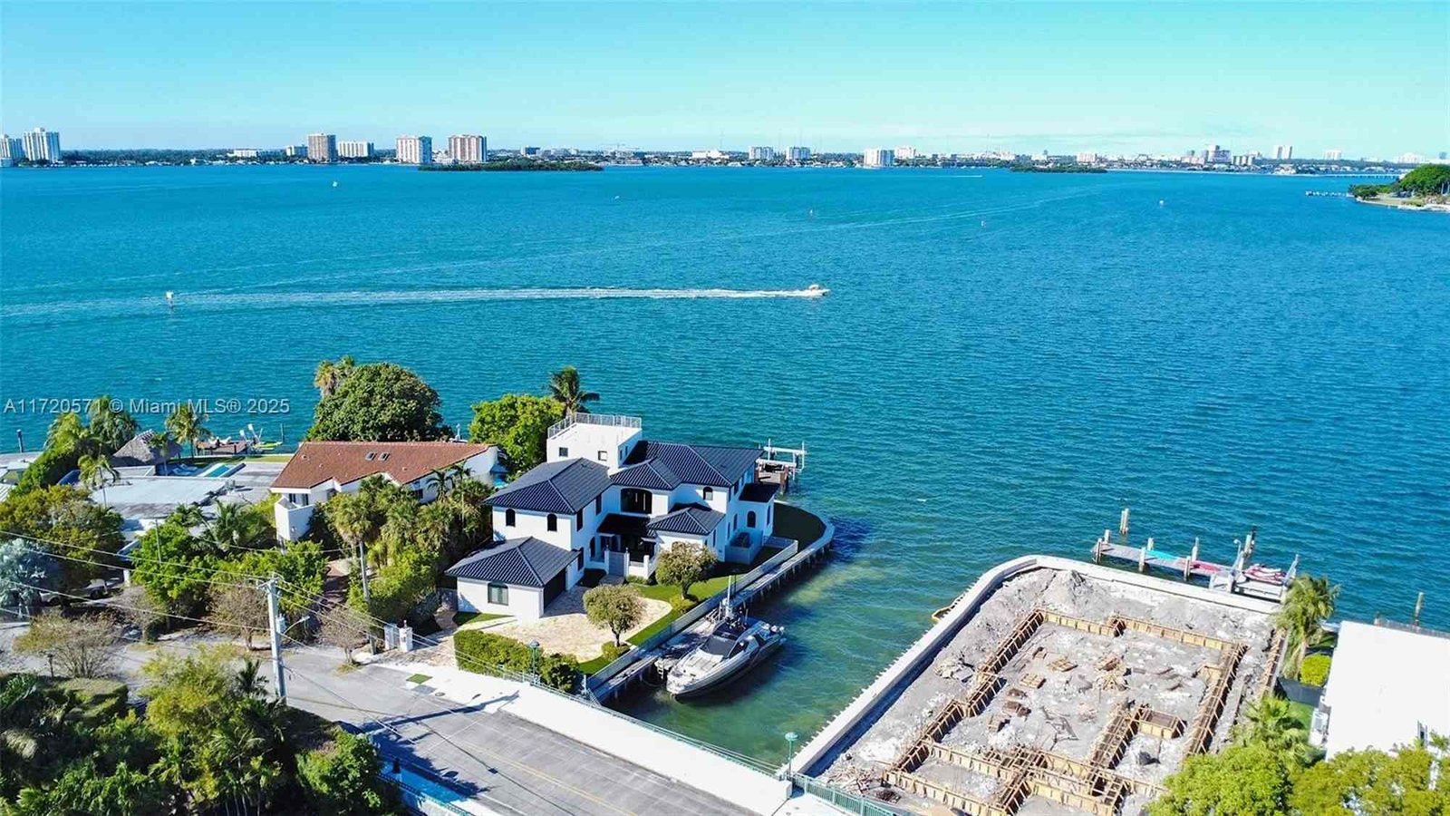 House at 7988 Biscayne Point Cir #7988, Miami Beach, FL 33141