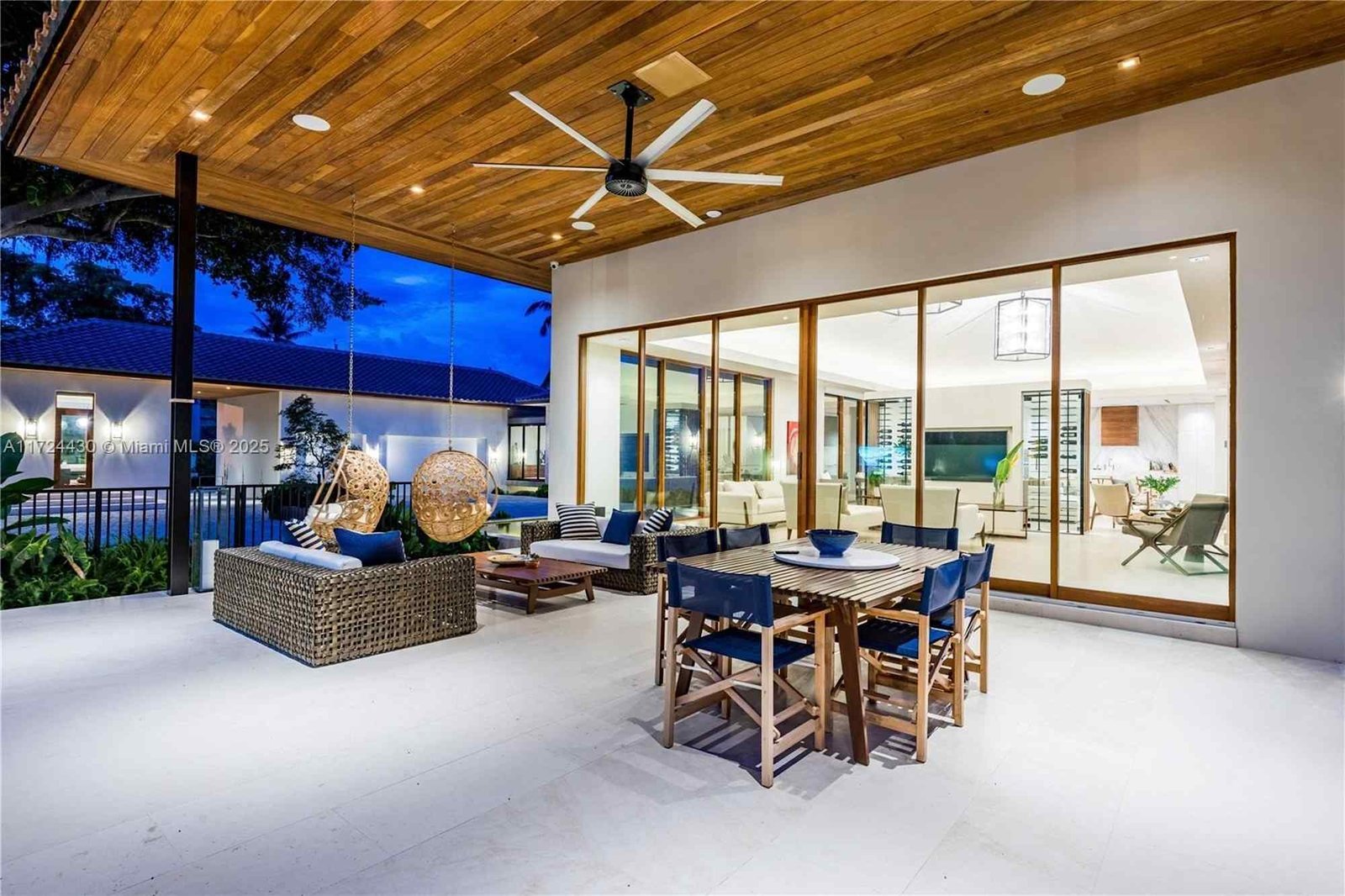 House at 864 NE 84th St, Miami, FL 33138