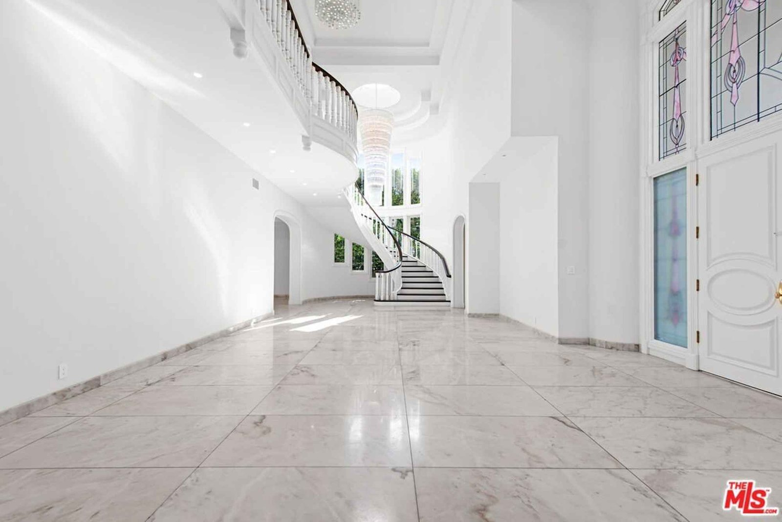 House at 620 N Hillcrest Rd, Beverly Hills, CA 90210