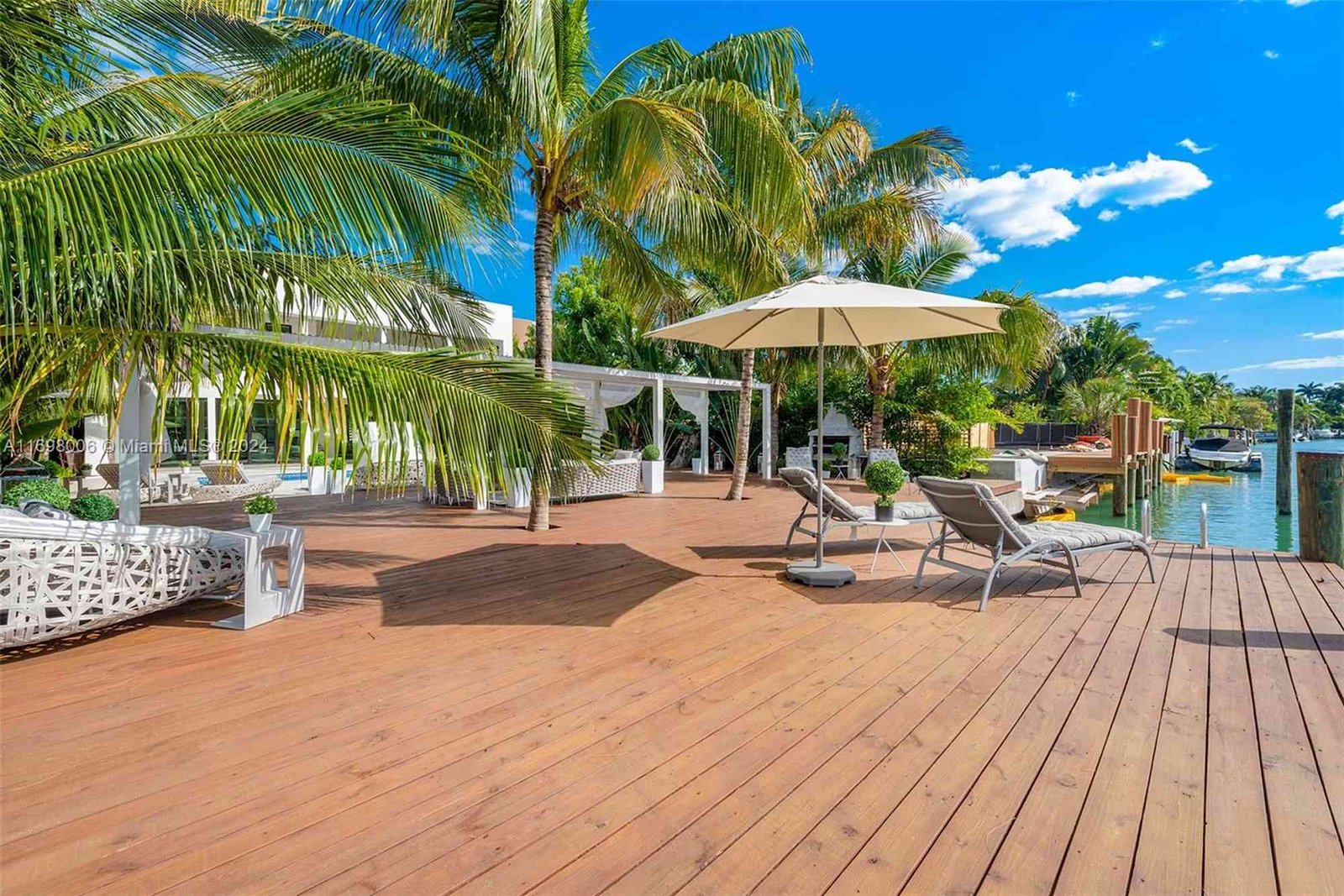 House at 3734 Chase Ave, Miami Beach, FL 33140