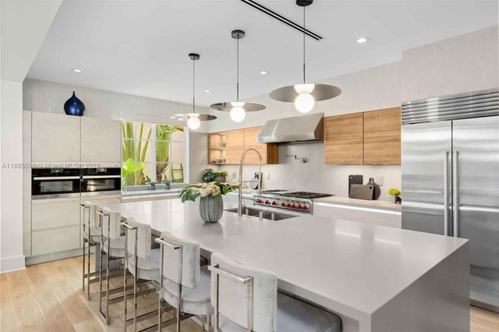 House at 2887 Pine Tree Dr, Miami Beach, FL 33140