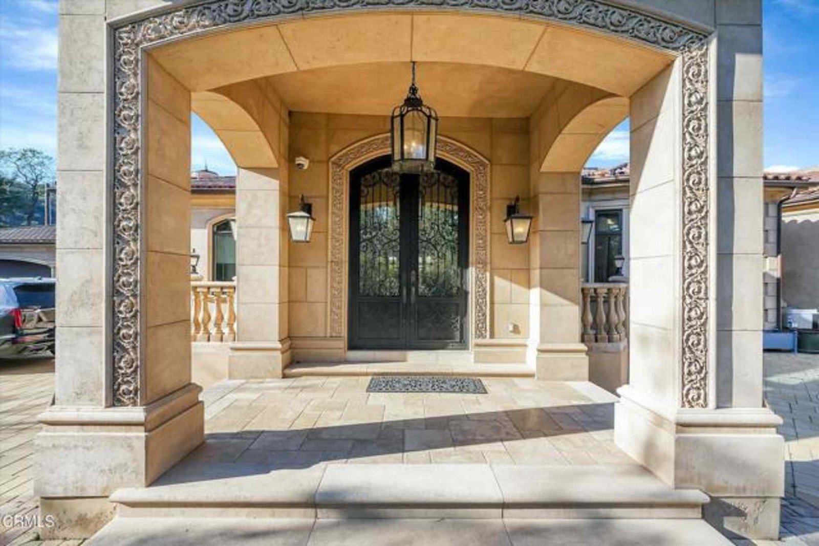 House at 3901 Hampstead Rd, La Canada Flintridge, CA 91011