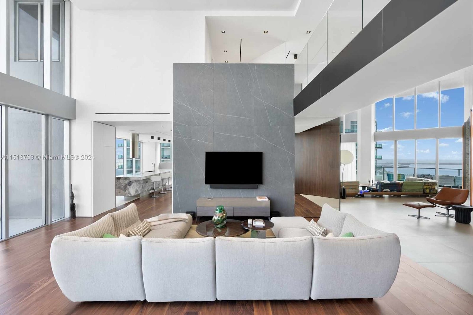 Condo at 1300 Brickell Bay Dr #4401, Miami, FL 33131