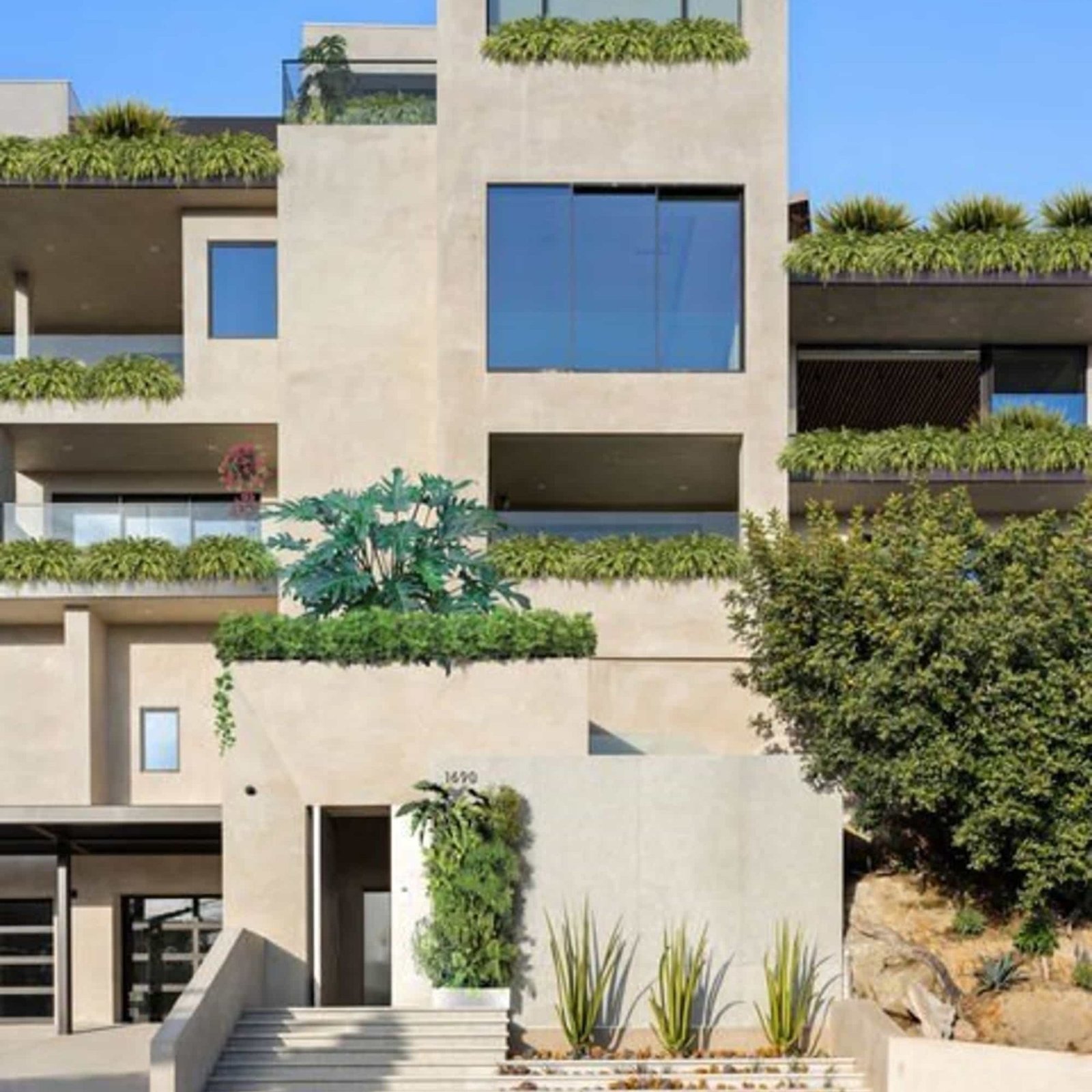 House at 1690 N Doheny Dr, Los Angeles, CA 90069