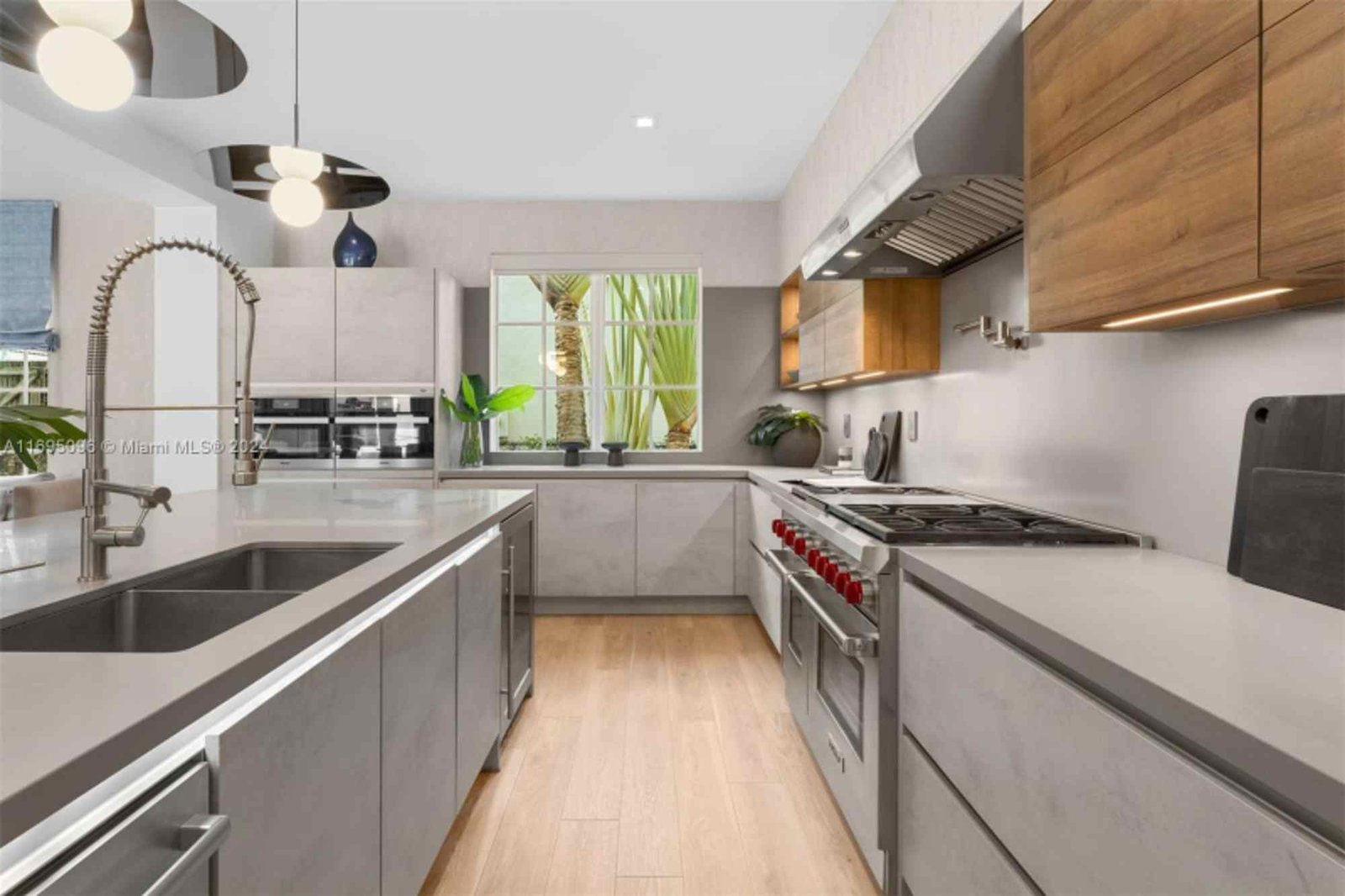 House at 2887 Pine Tree Dr, Miami Beach, FL 33140